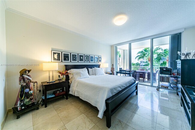 Building Photo - 707 Crandon Blvd