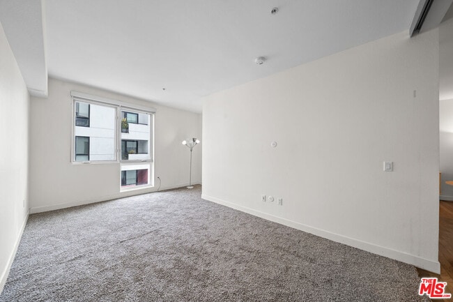 Building Photo - 1234 Wilshire Blvd