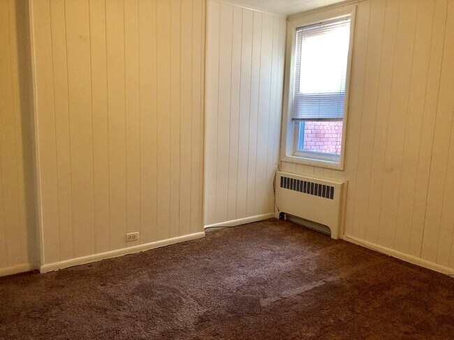 Building Photo - Charming 3 Bedroom Townhome in Hampden - B...