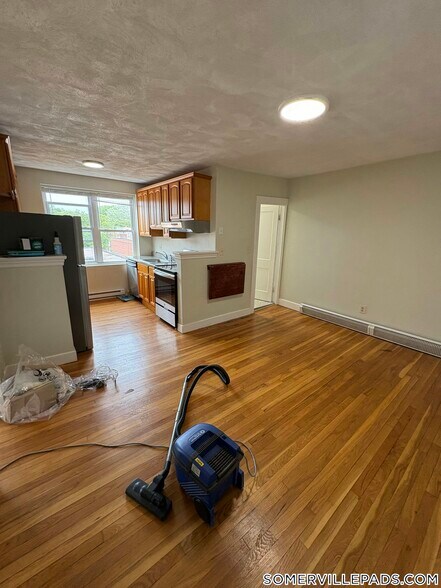 Building Photo - 402 Highland Ave