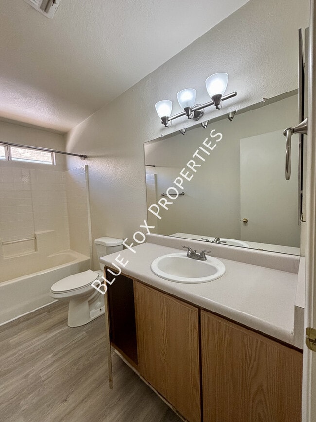 Building Photo - 9055 E Alderpoint Way