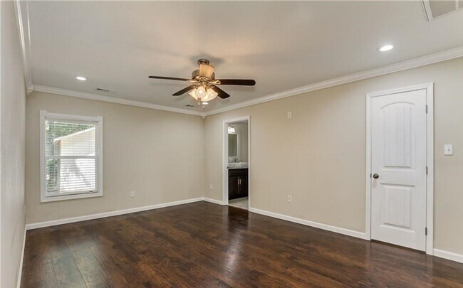 Building Photo - 6600 1/2 Flatwoods Road - Northport - 3 Bedroom 2 Bath