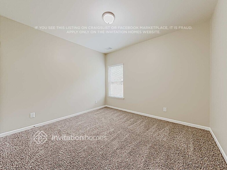 Building Photo - 239 Silver Oak Dr