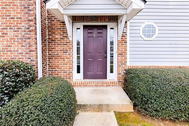 Building Photo - 31 Middlebrook Dr