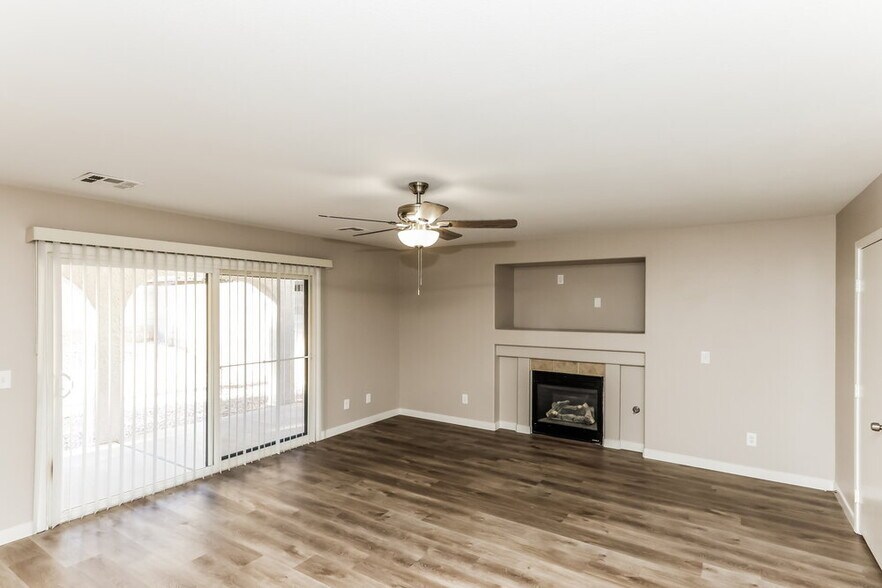 Building Photo - 951 Ostrich Fern Ct