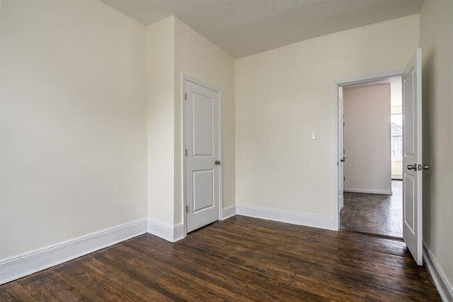 Building Photo - 166 Armstrong Ave