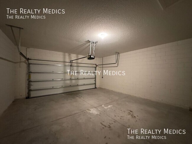 Building Photo - 16149 Mangrove Rd