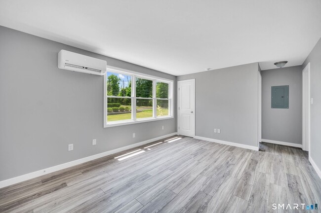 Building Photo - 90 Woodhouse Ave