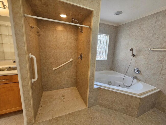 Building Photo - 149 Spring Chase Cir