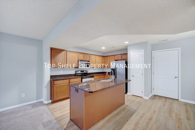 Building Photo - 9125 Greenspire Dr