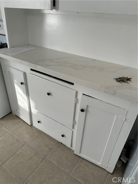 Building Photo - 342 E 8th St