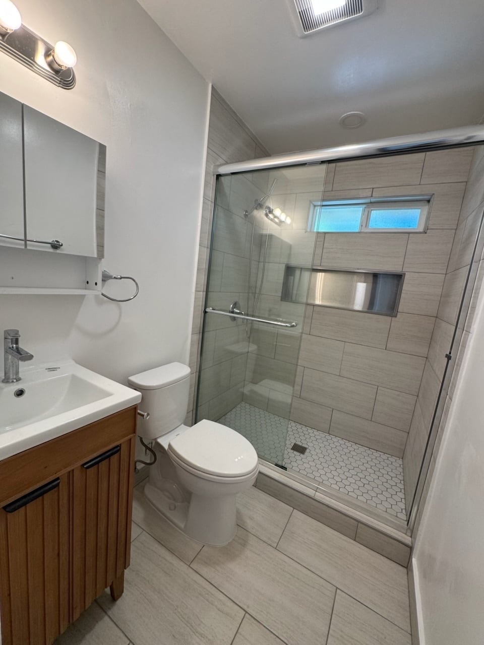 Building Photo - 2657 C St