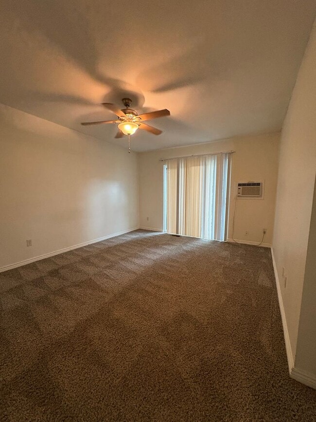 Building Photo - Amazing 1 Level Home in popular Southwest ...
