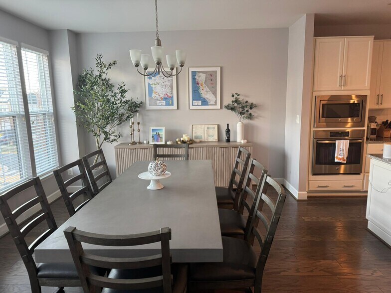 Dinning Area - 23659 Turtle Point Ter