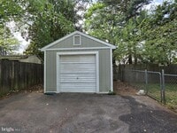 Building Photo - 4 Carolee Dr