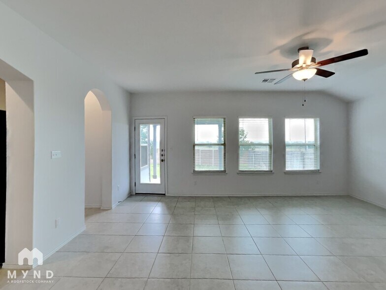 Building Photo - 345 Horsemint Way