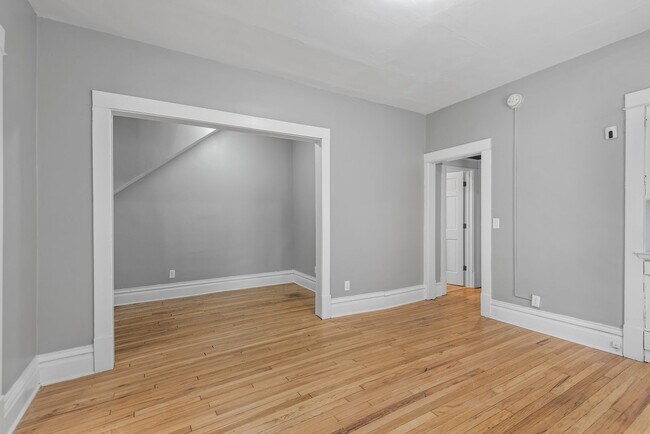Building Photo - 211 Grotto St N