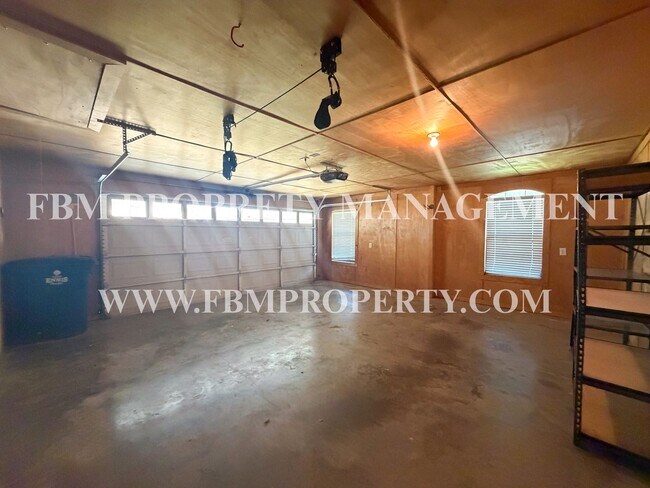 Building Photo - 163 Highland Dr