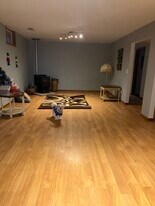 Building Photo - 7230 Fox Meadow Dr NE