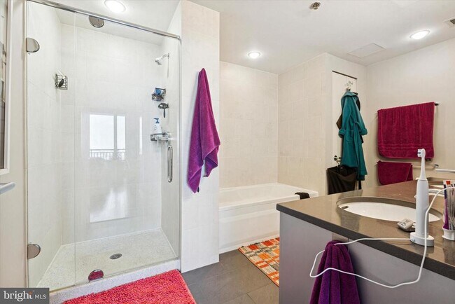 Building Photo - 2101 Market St