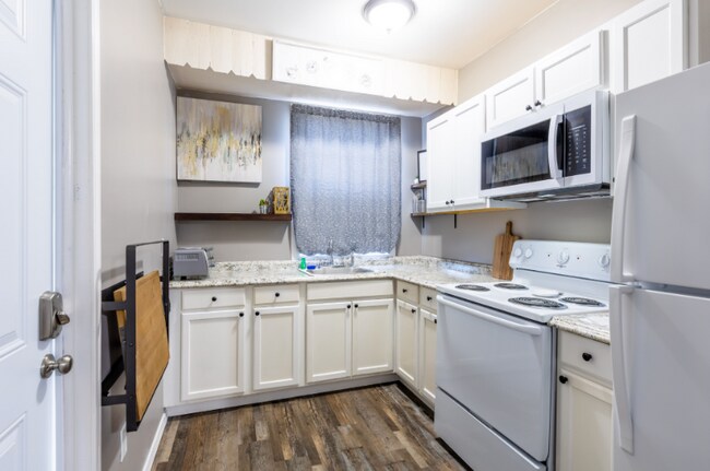 Building Photo - 405 B Williams Ave