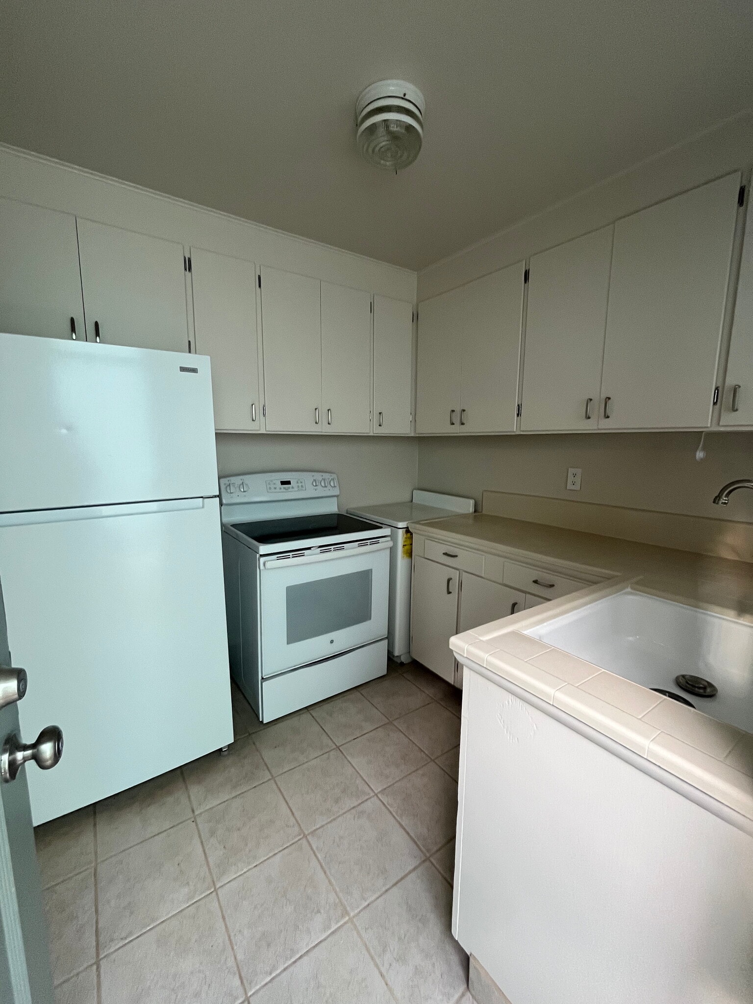 Kitchen (from back door) - 2363 SE 45th Ave