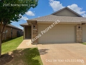 Building Photo - 2501 Northcreek Ln