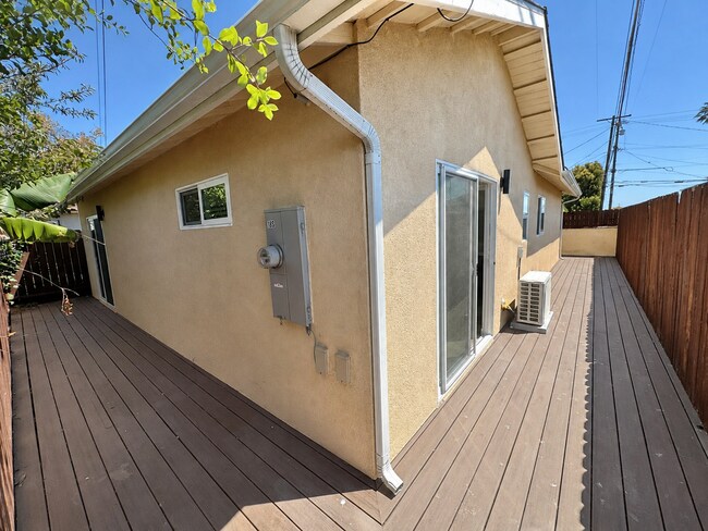 Building Photo - 183 S Seaward Ave