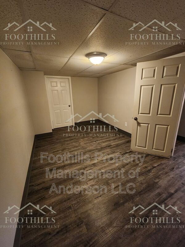 Building Photo - 1917 Inman Dr