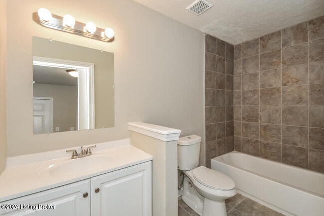 Building Photo - 5613 Ree Dr