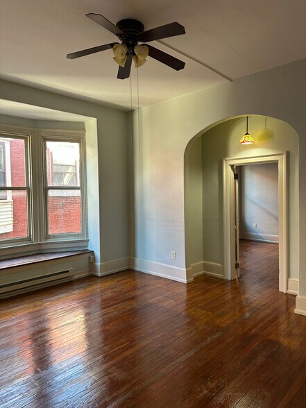 Building Photo - 740 Cumberland St