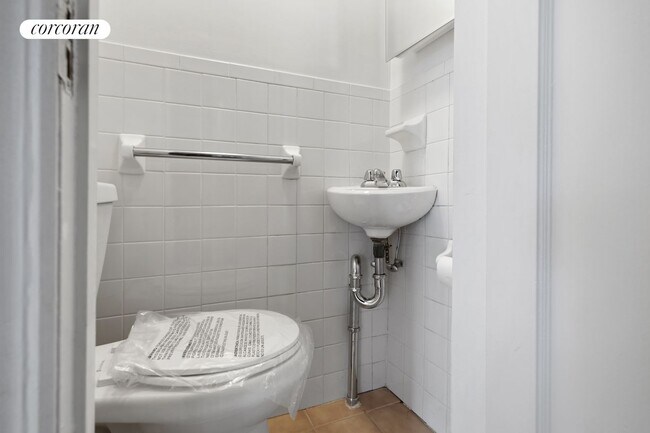 Building Photo - 68-20 Selfridge St