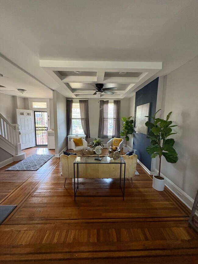 Building Photo - Charming 3BR Townhome in Baltimore Lake Montelbello