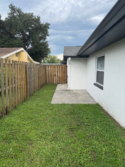 Building Photo - 3930 Cochise Ter