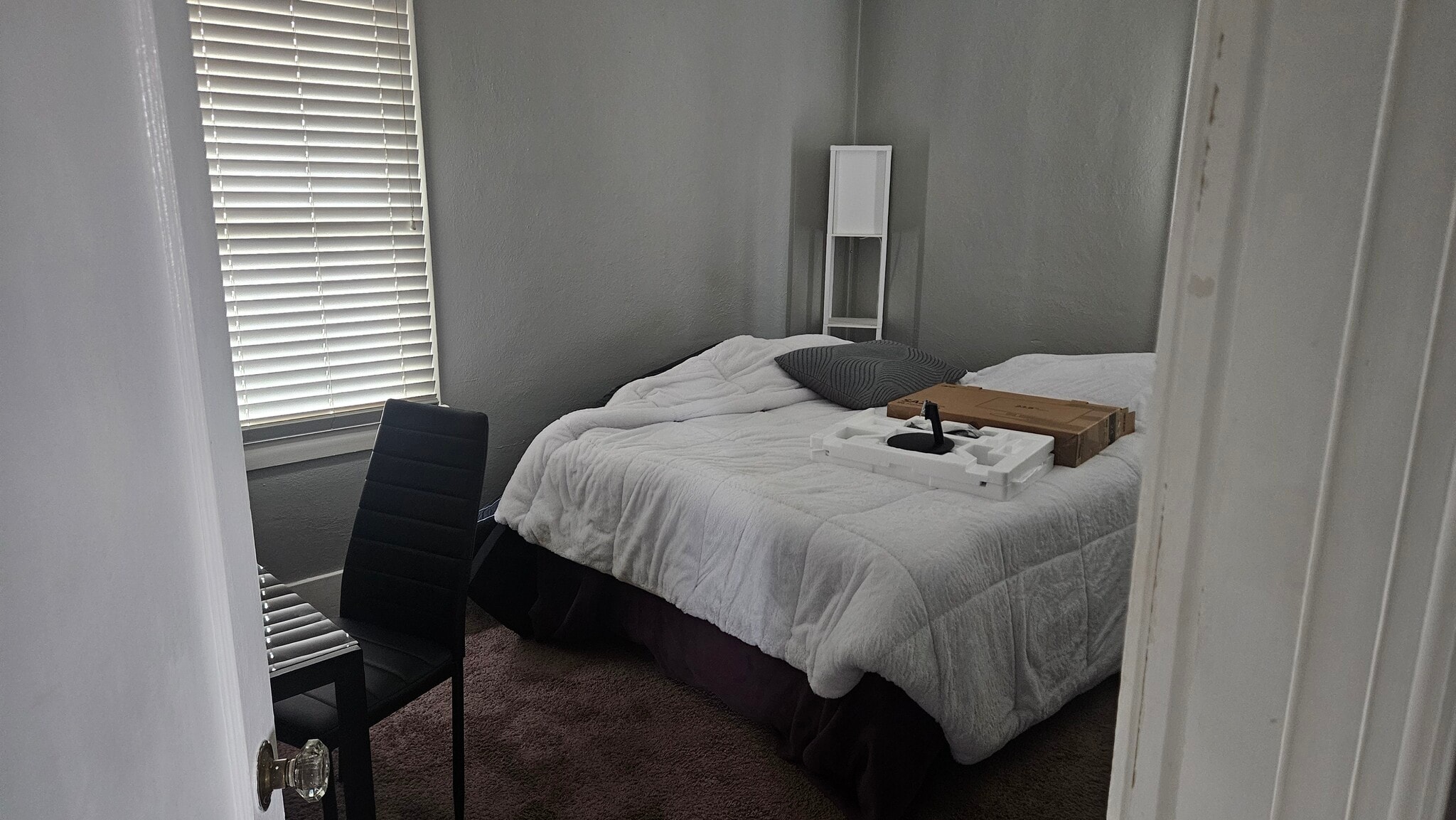 Your bedroom either furnished or unfurnished. Your choice - 2125 Church St SE