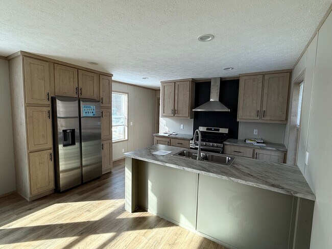 Building Photo - 9 Glade view -