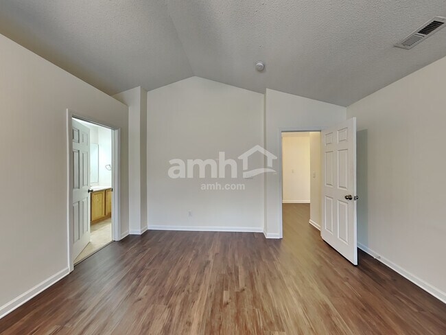 Building Photo - 4533 Hyperion Court