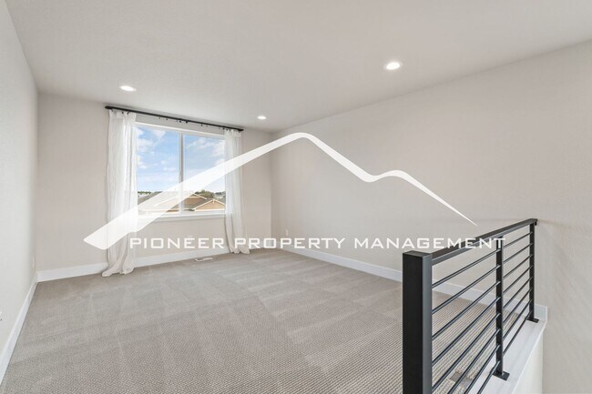 Building Photo - Breathtaking Pikes Peak Views in Desirable Wolf Ranch - 4 bedroom, 3 Full Bath, Office and Loft, ...