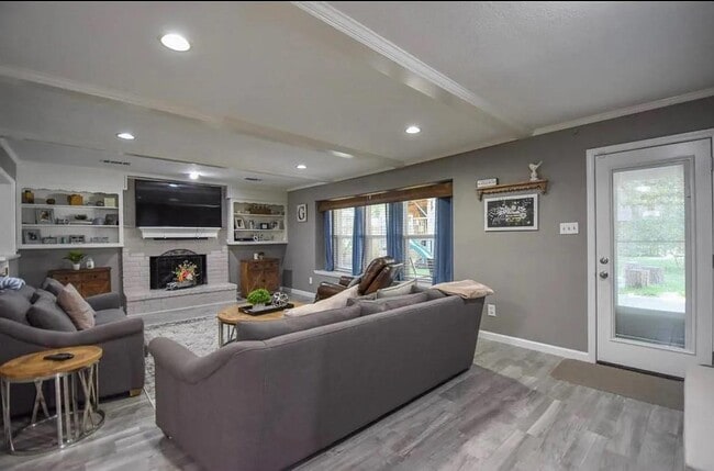 Building Photo - 10519 Jaycreek Dr