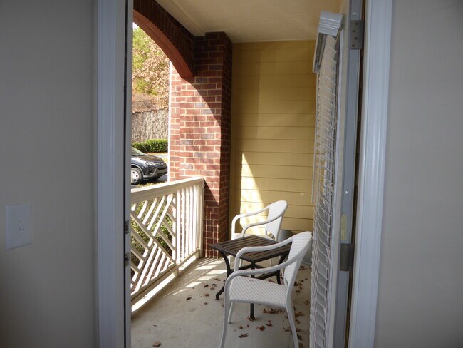 Building Photo - 3150 Woodwalk Dr SE