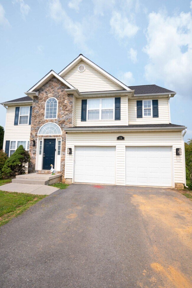 Building Photo - 510 N Teal Rd