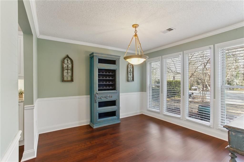 Building Photo - 2238 N River Trail