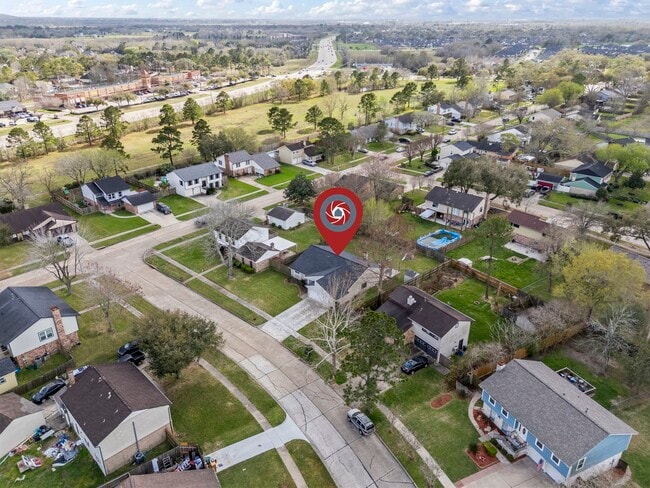 Building Photo - 304 Old Course Dr