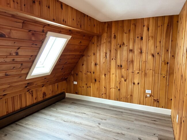 Building Photo - 169 Log Cabin Rd