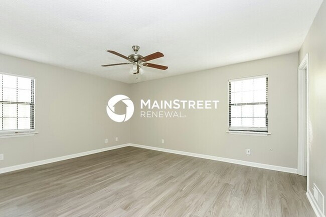 Building Photo - 3 Bedroom Pet-Friendly Home in Buford, GA with Main Street Renewal