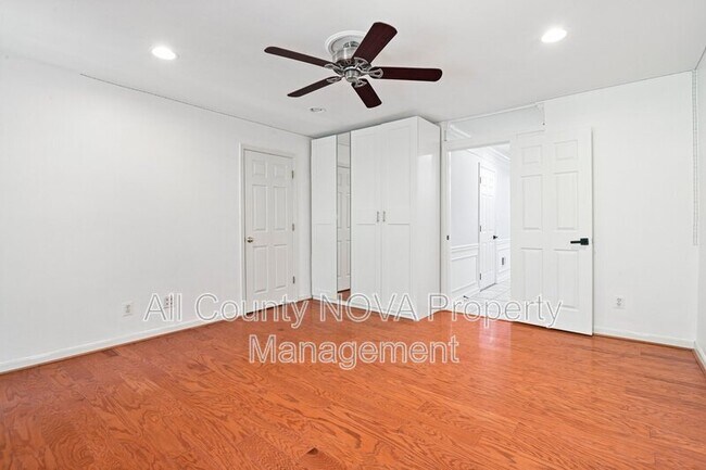 Building Photo - 22707 High Haven Terrace