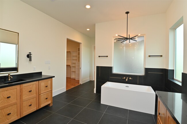 Building Photo - 1733 Du Barry Ln