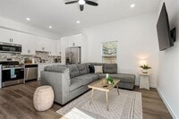 Building Photo - 1313 Hunt St