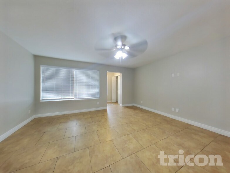 Building Photo - 8130 N 55th Ave