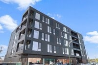 Building Photo - 3140 N Clybourn Ave